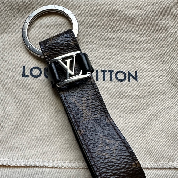 Authentic Louis Vuitton LV Dragonne Monogram Macassar Cles Key Holder Keychain - Picture 6 of 13